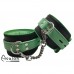 Avalon - Sengekos - Alchemy - Polstrede Fotcuffs - Sort og Grønn Avalon - Sengekos - Alchemy - Polstrede Fotcuffs - Sort og Grønn